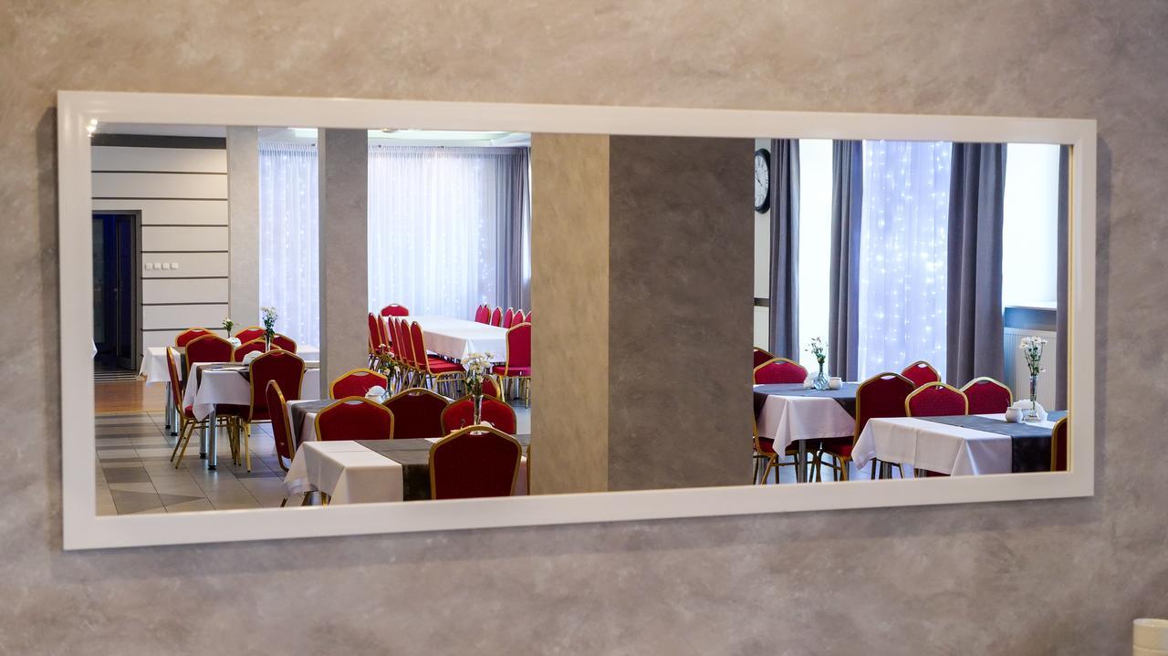 Hotel Duet Chełm 外观 照片